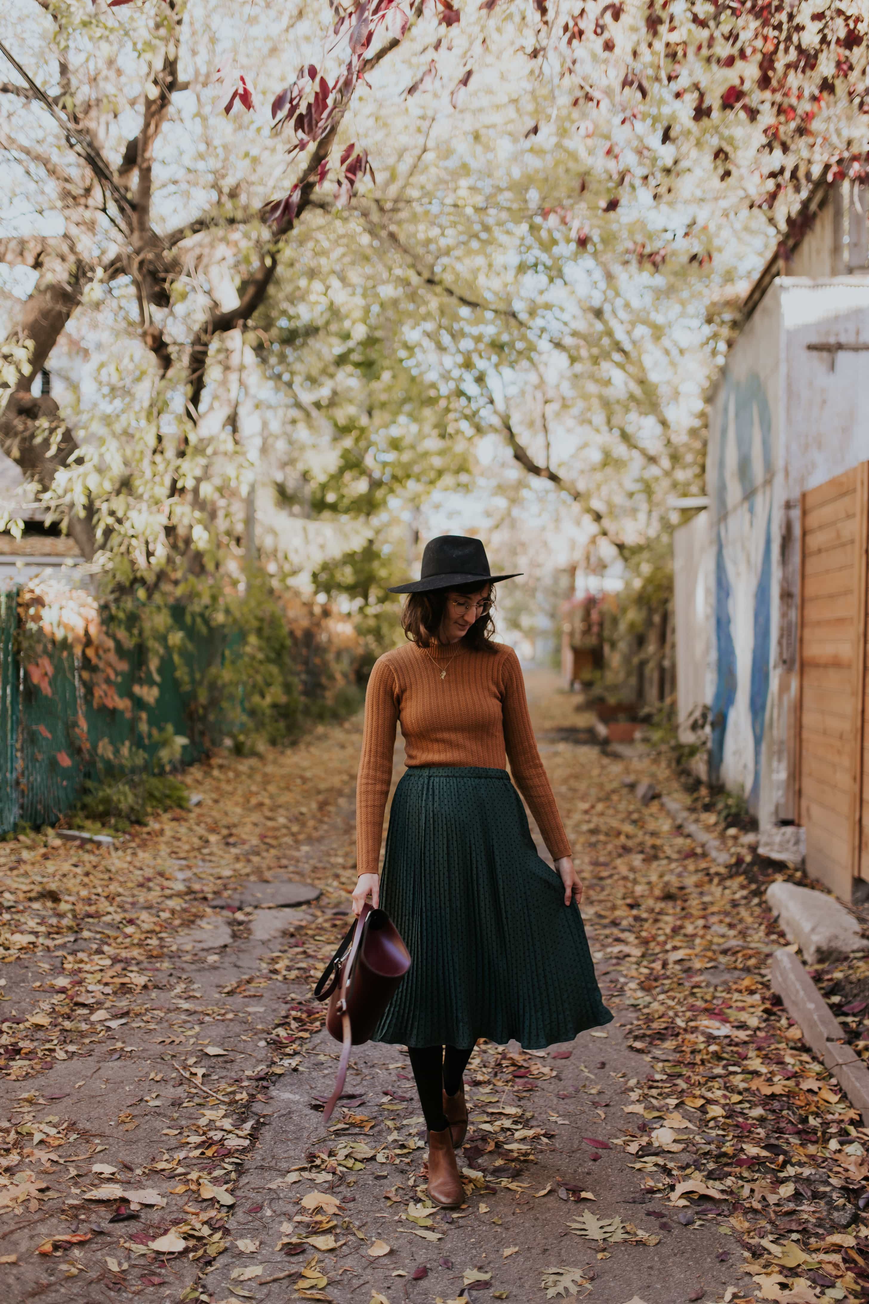 Jupe longue et chapeau de sorcière - La Mouette | Blog Lifestyle français  expatrié à Montréal - Mode, Culture u0026 Voyage